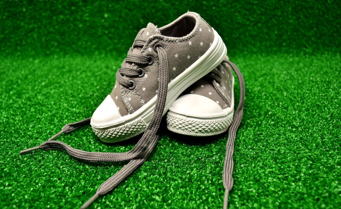 Jak dobrać najlepsze buty do nauki chodzenia dla Twojego dziecka