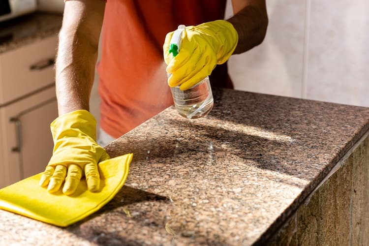 Jak czyścić kamień naturalny w domowej aranżacji wnętrz